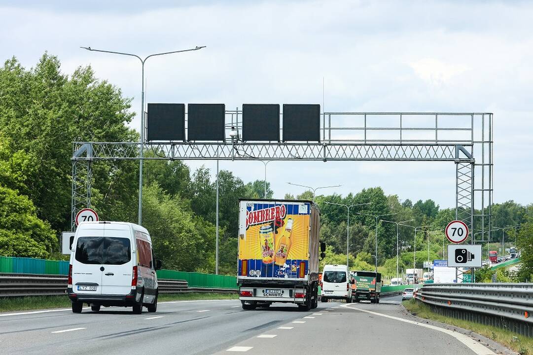 Svarbu: keliuose įsigalioja nauja tvarka