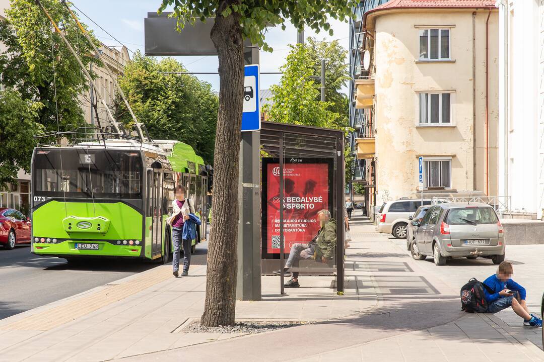Trūksta žodžių: stotelėje sumuštas 73-ejų kaunietis