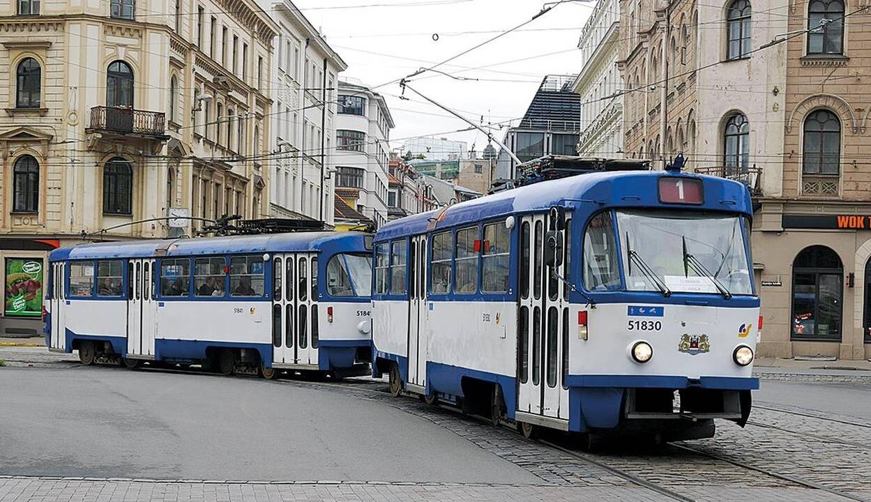  Išbandymas: kai kuriuos automobiliais keliaujančius lietuvius Rygoje ar Taline sutrikdo tramvajaus eismo ypatybės.
