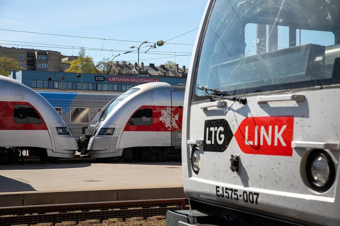 Žiniasklaida: „Lietuvos geležinkeliai“ sudarė sutarčių su Baltarusijoje dirbančia šveicarų įmone