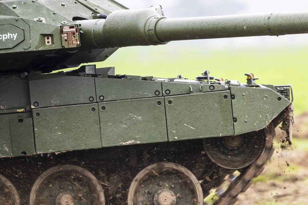 Vyriausybė nusprendė: avansui už „Leopard“ tankus – papildomi 461 mln. eurų 