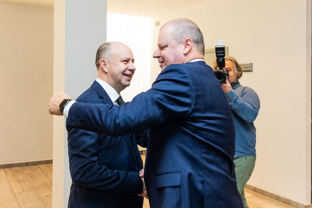 Veryga mano, kad valdančioji koalicija nesikeis: išsakė nuomonę apie kandidatus į premjerus