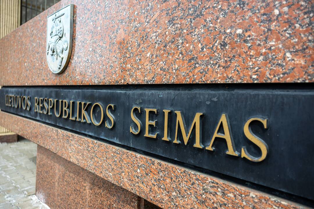 Neeilinės sesijos išvakarėse – skubūs sprendimai
