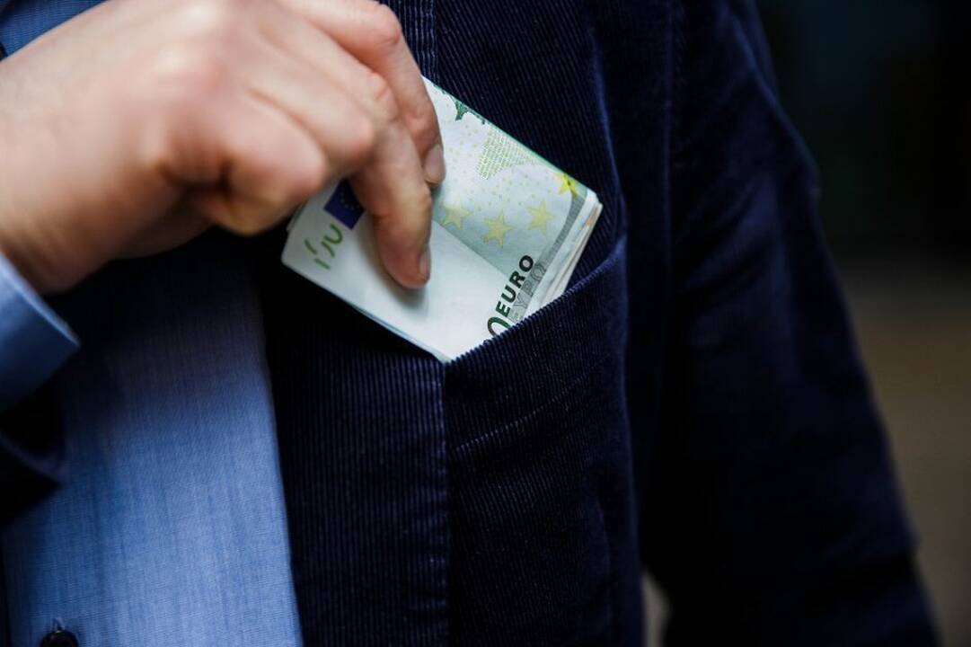 Teismui perduota Marijampolės savivaldybės vicemero „čekiukų“ byla