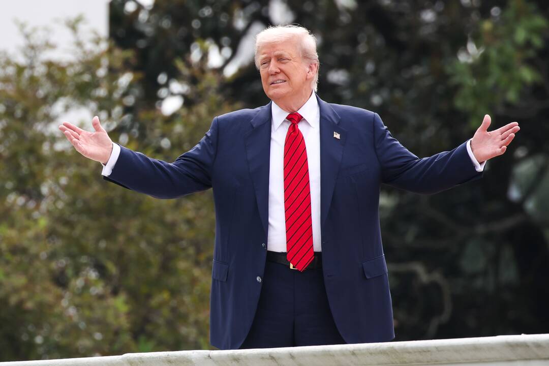 Kaip Trumpo meilė televizijai formuoja JAV diplomatiją?