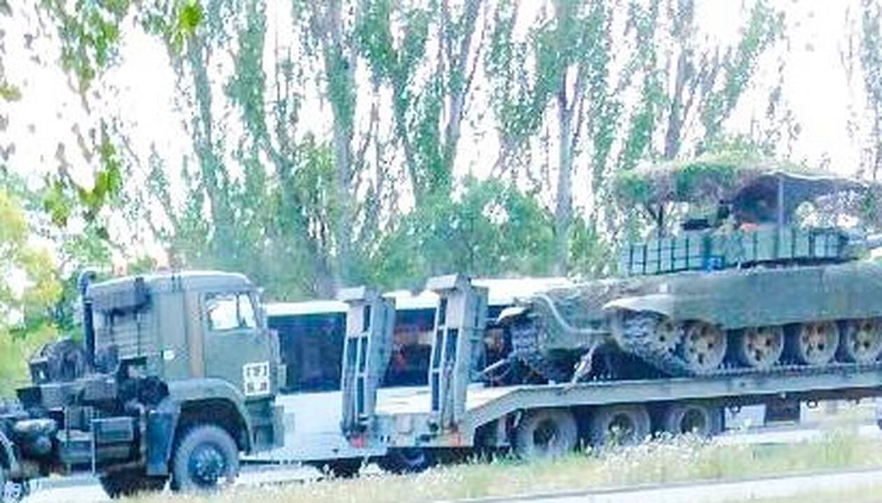 Rusija masiškai perdislokuoja įrangą ir karius į Zaporižios sektorių