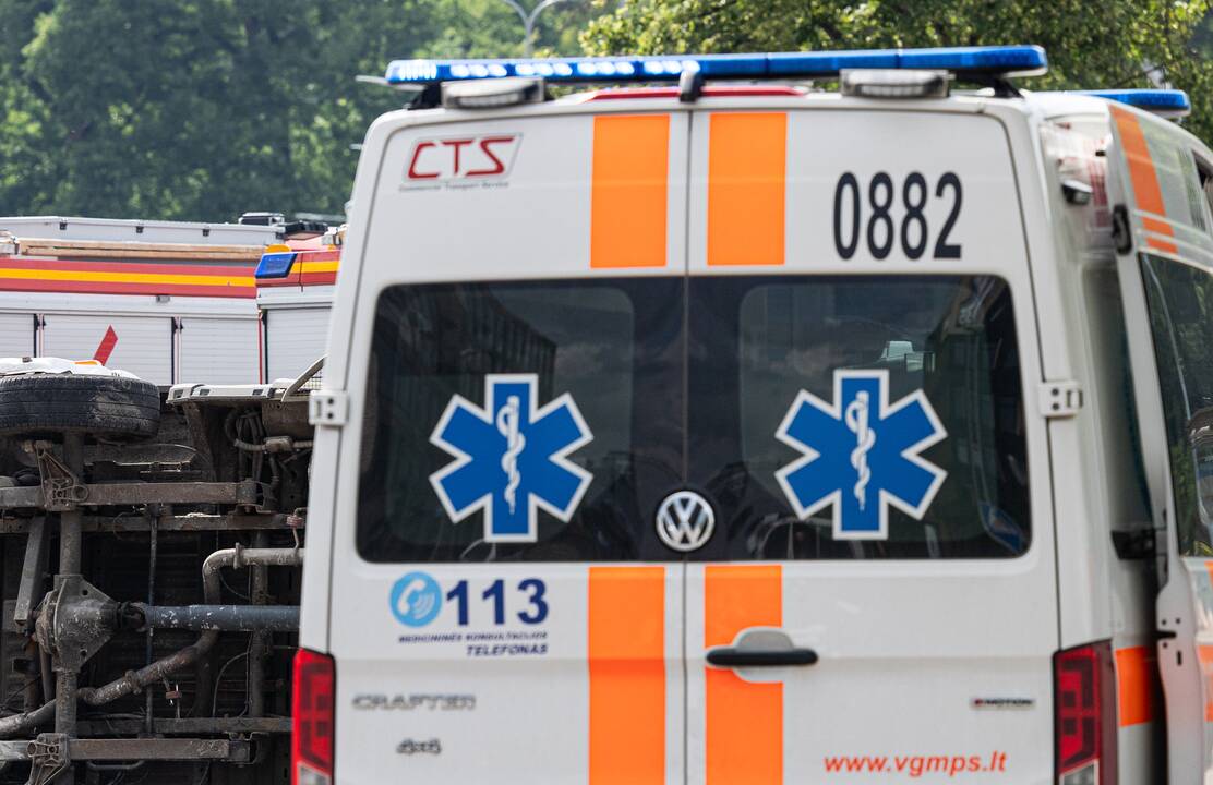 Šv. Gertrūdos gatvėje – trijų automobilių susidūrimas: prireikė medikų