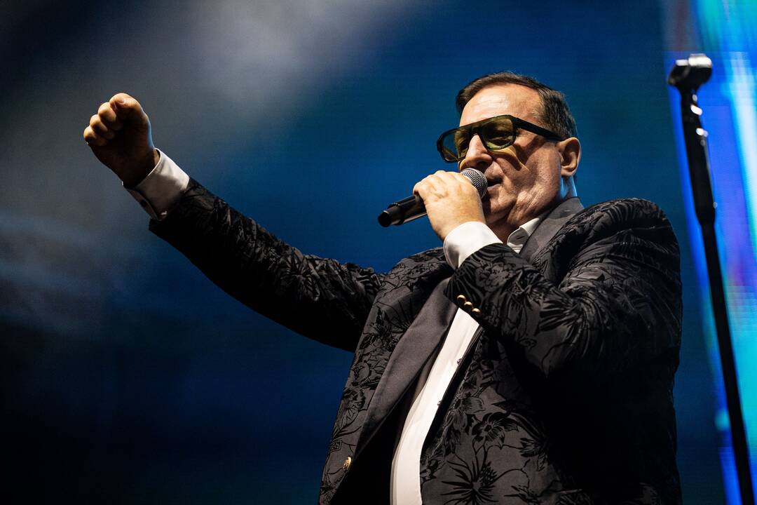 Vilniaus dienos 2025 koncertas: „Hiperbolės“ įkūrėjas Viktoras Prapras su grupe