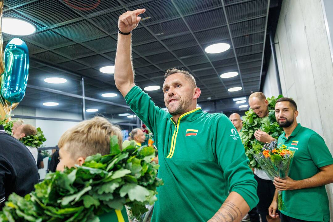 Į Lietuvą grįžo Europos čempione tapusi Lietuvos 3x3 vyrų krepšinio rinktinė.