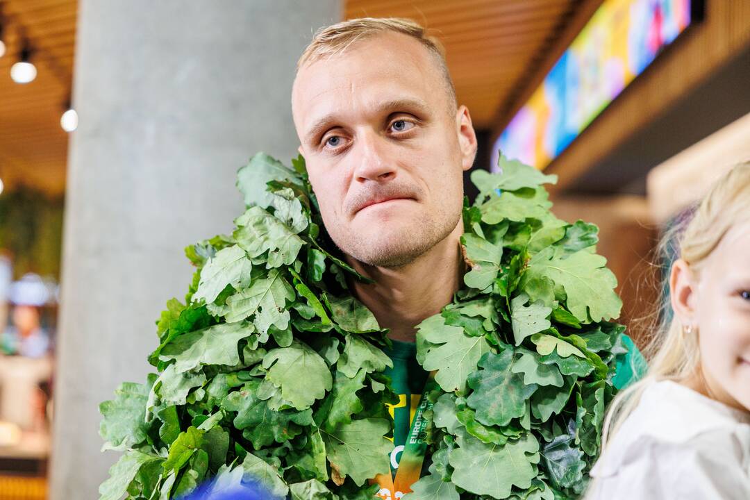 Į Lietuvą grįžo Europos čempione tapusi Lietuvos 3x3 vyrų krepšinio rinktinė.