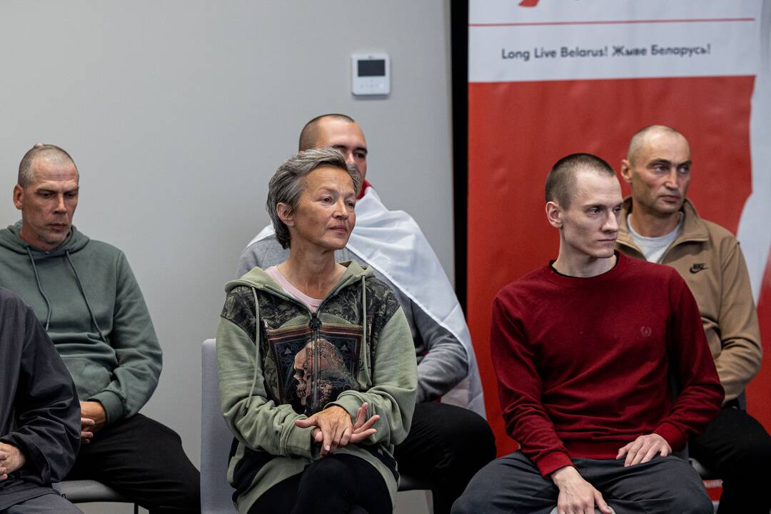 Cichanouskajos spaudos konferencija apie išlaisvintus politinius kalinius