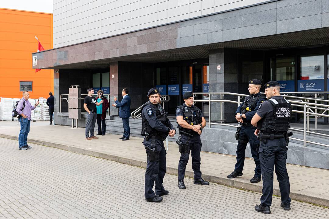 Nuosprendžio paskelbimas riaušių prie Seimo byloje