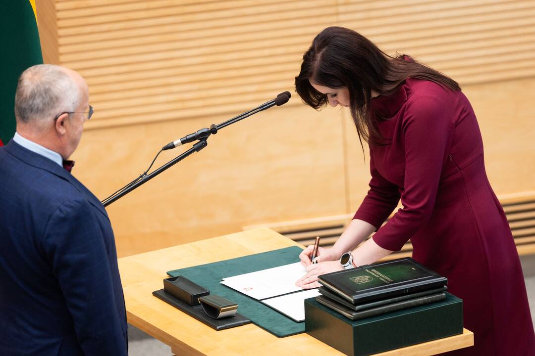 Prisiekė Ruginienės vedama Vyriausybė