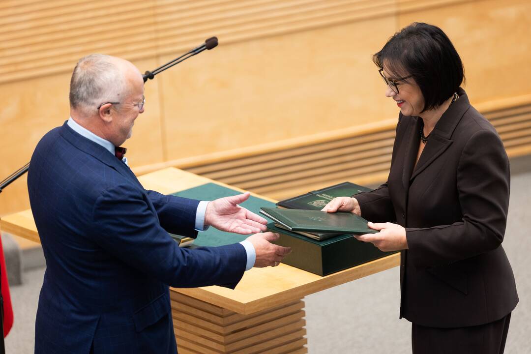 Prisiekė Ruginienės vedama Vyriausybė