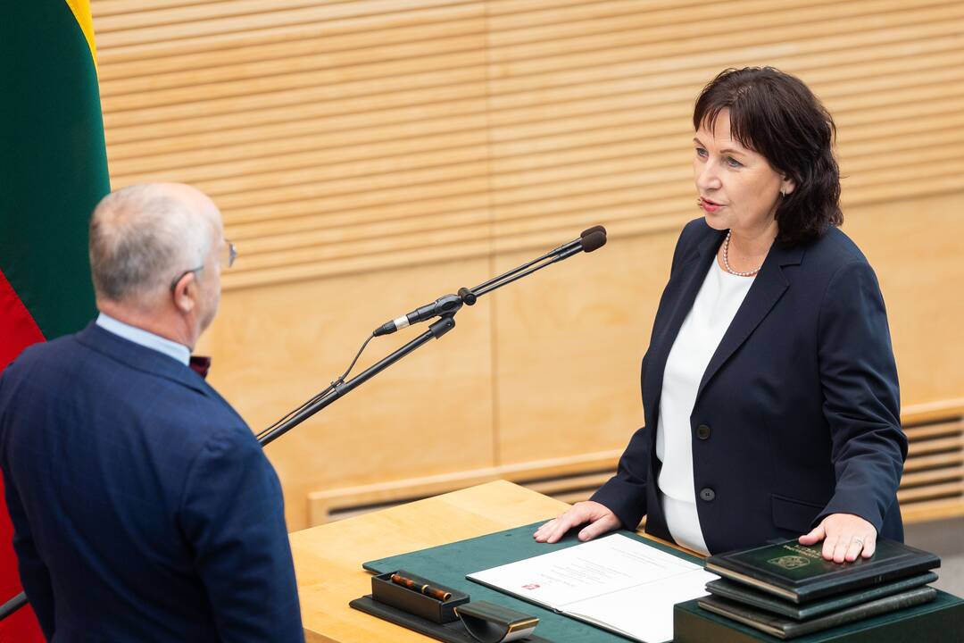 Prisiekė Ruginienės vedama Vyriausybė
