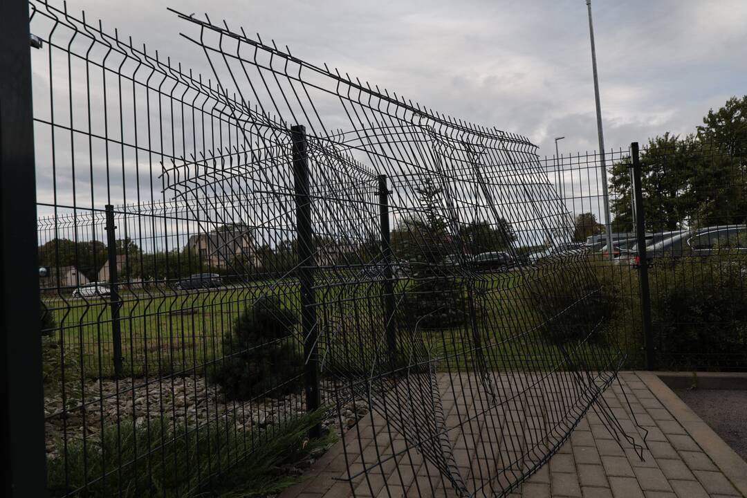 Užliedžiuose – neblaivaus policininko šou