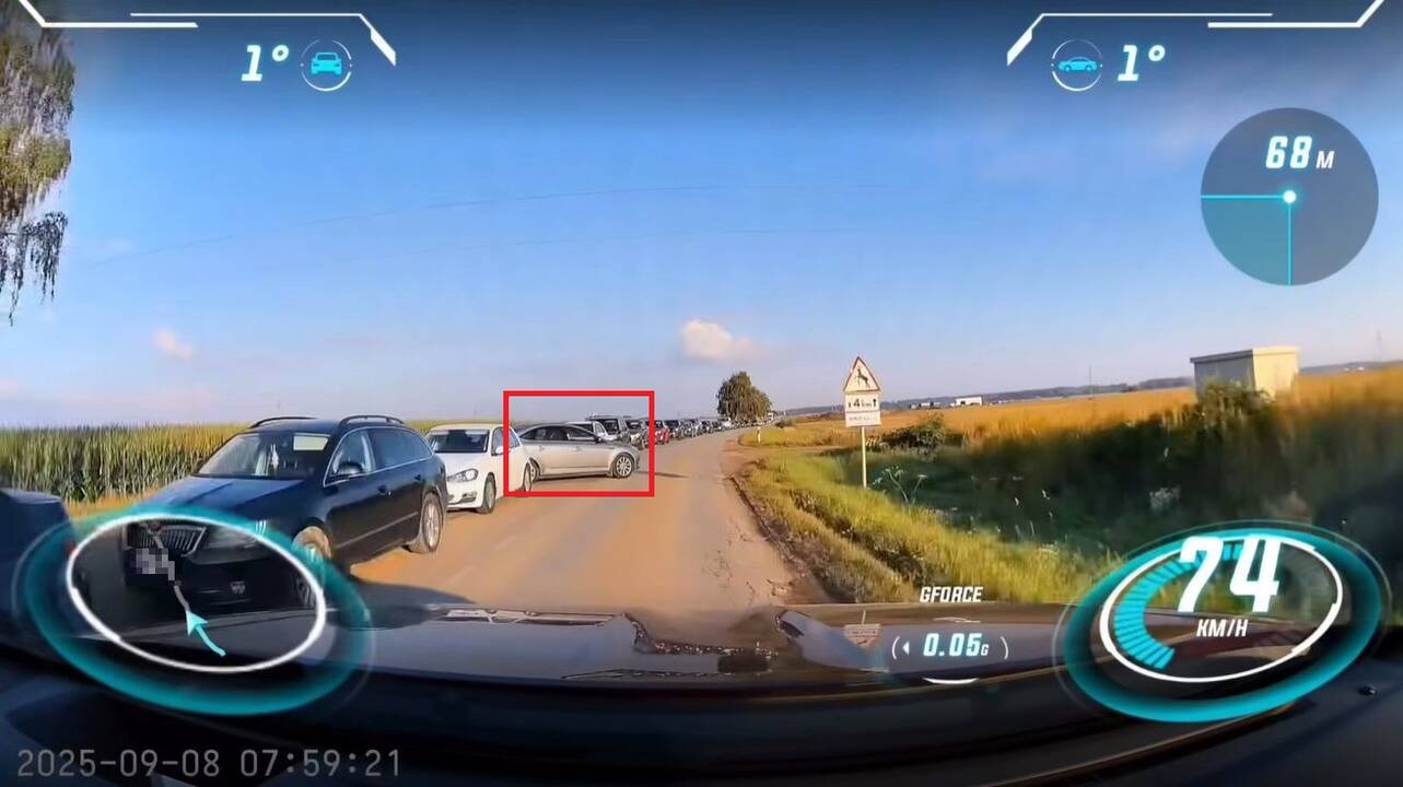 Įsiutino pavojingas vairuotojo manevras Giraitės spūstyje