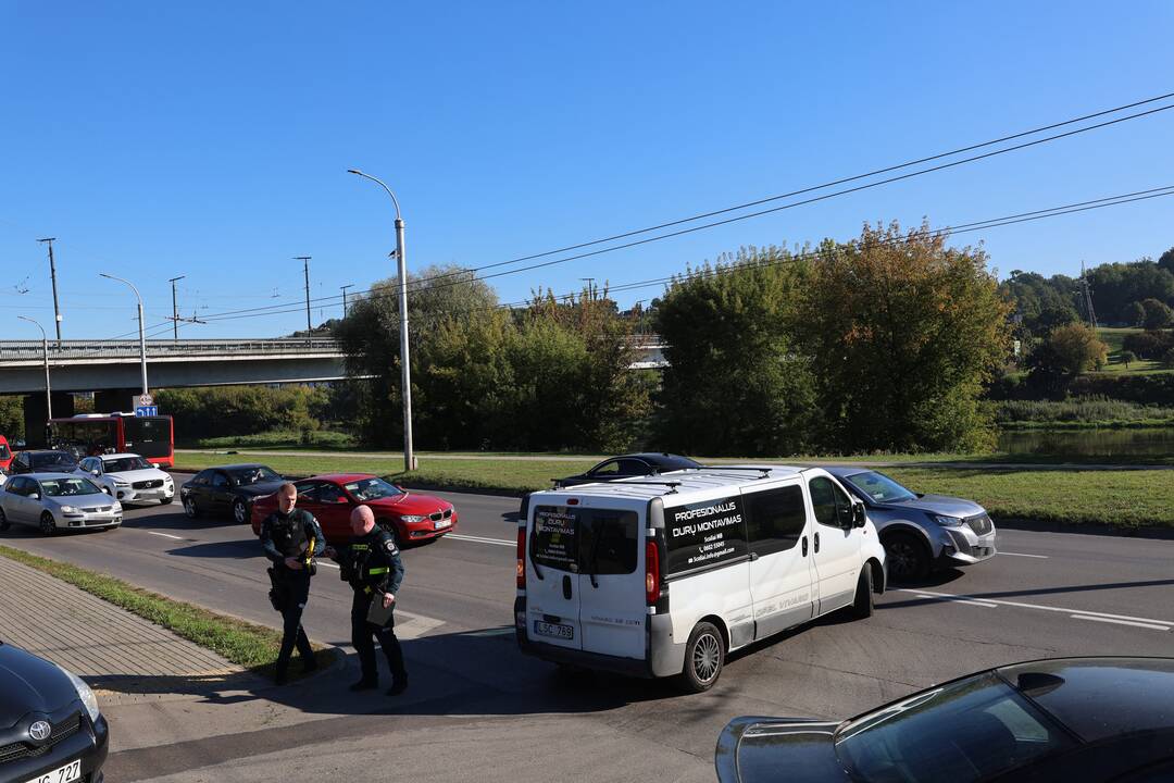 Avarija Neries krantinėje