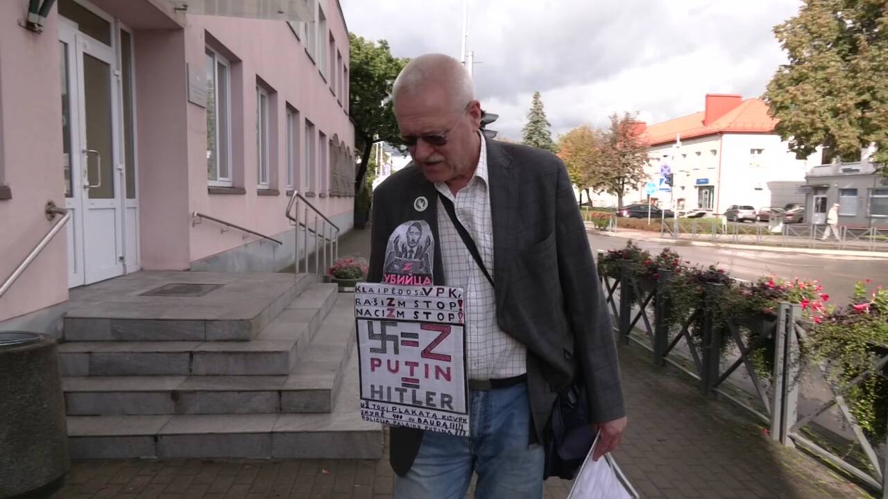 Neeilinė byla: piketuotojas apsigynė nuo baudos už draudžiamus simbolius