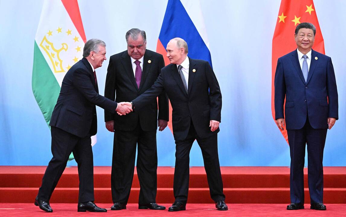 Pasaulio lyderiai renkasi į Kinijos prezidento rengiamą viršūnių susitikimo ceremoniją