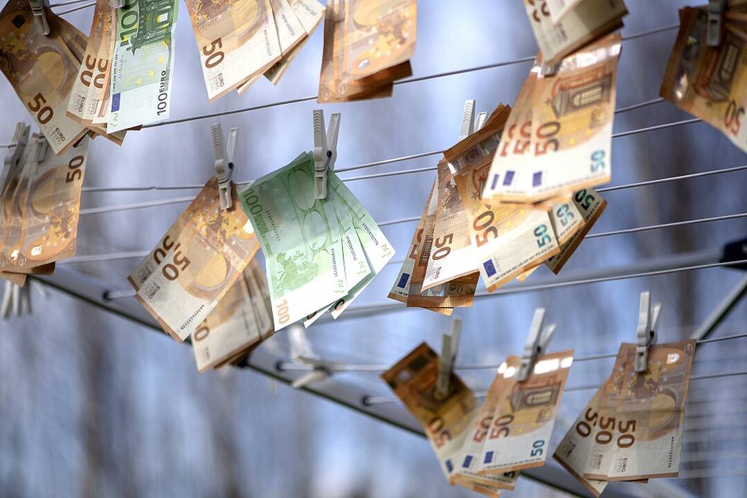 Savivaldybių ir valstybės biudžetai pasipildė 34 mln. eurų