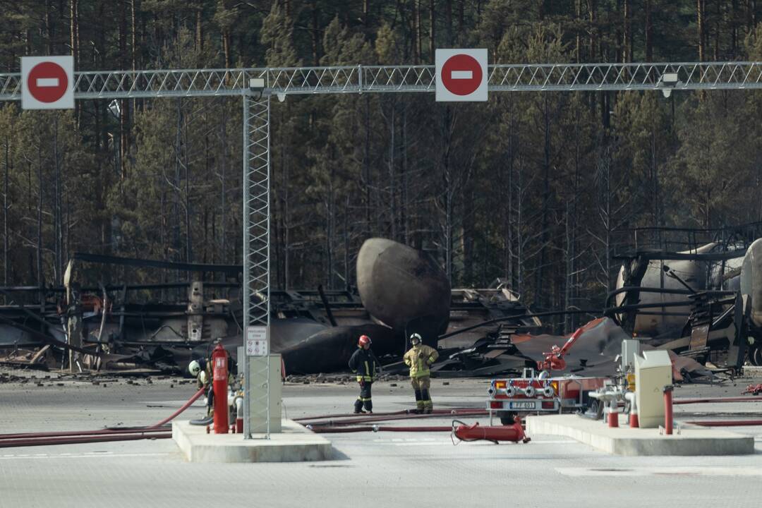 Para po gaisro dujų stotyje: nauji vaizdai iš drono