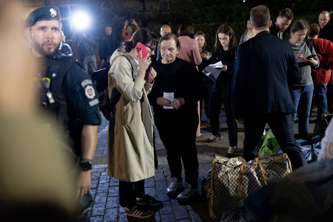 Iš Baltarusijos nelaisvės išvaduoti žmonės prie JAV ambasados Vilniuje