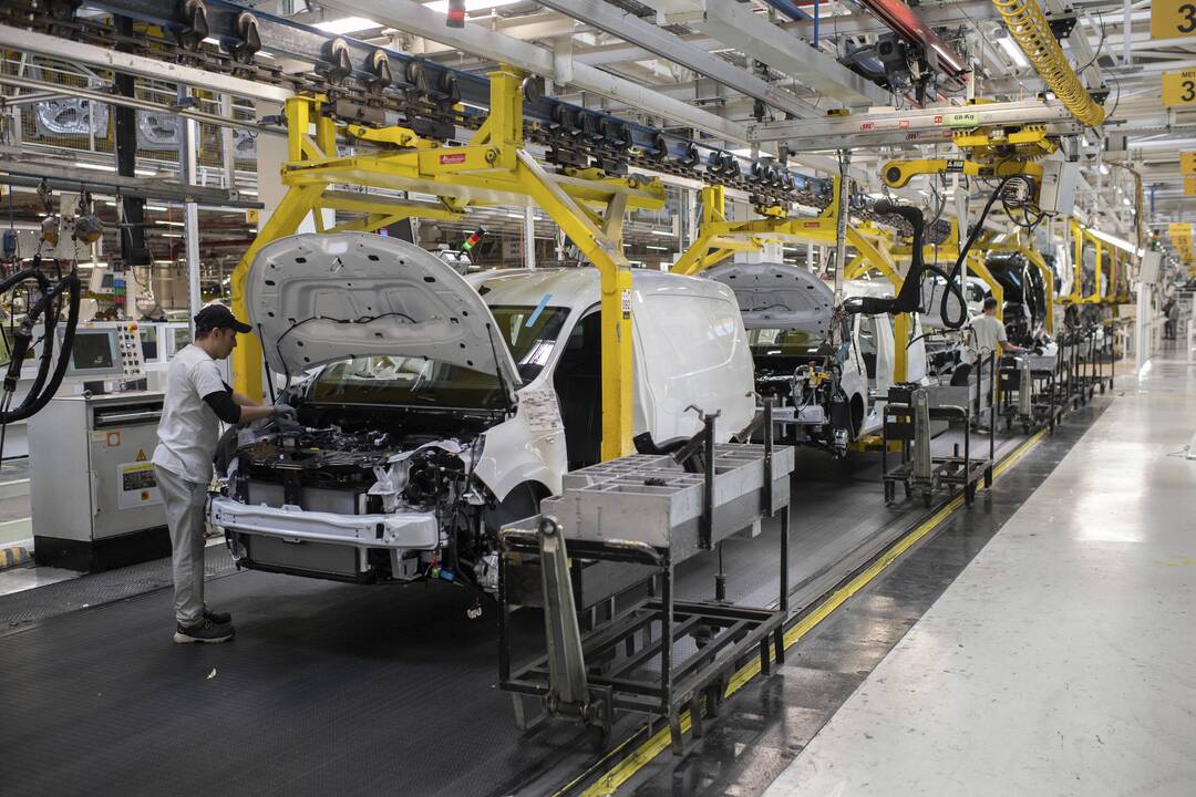 JAV sumažino muitus Japonijos automobiliams