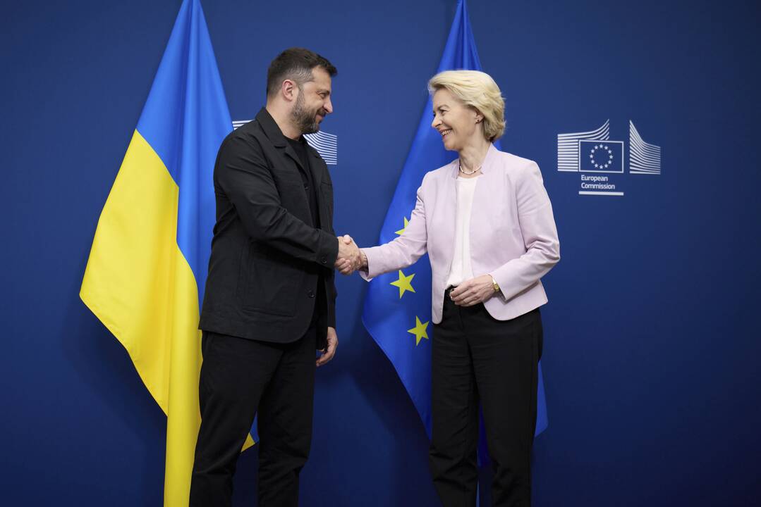 EK vadovė paskelbė apie dronų gamybos aljansą su Ukraina