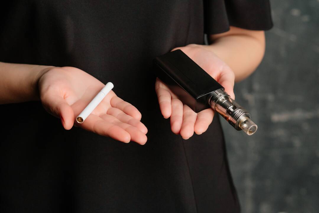 Mokyklos stojo į kovą: šie prietaisai lengvina elektroninių cigarečių paiešką mokyklose?