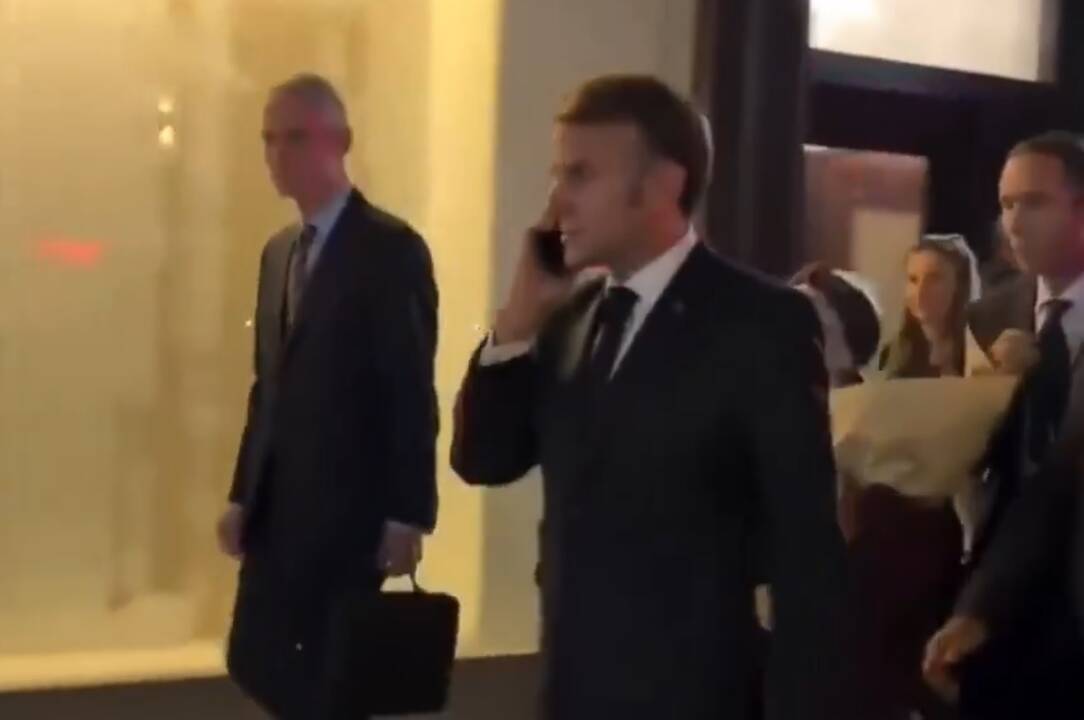 Macroną Niujorke užblokavo Trumpo kortežas – teko eiti pėsčiomis