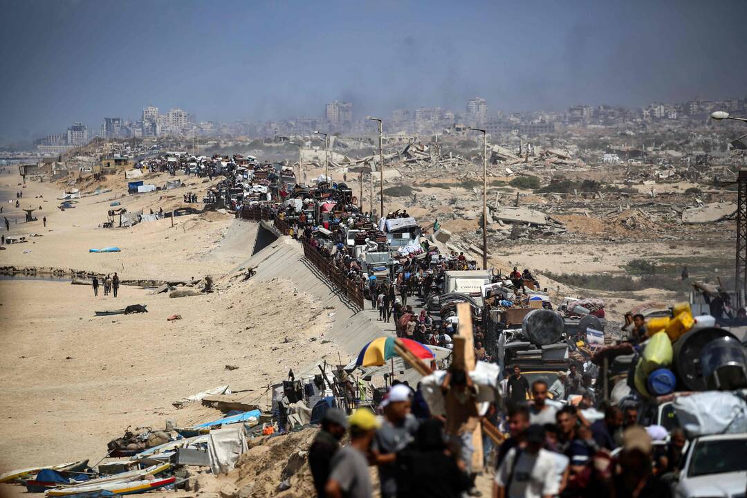 Izraelis: iš Gazos miesto pabėgo apie pusė milijono palestiniečių