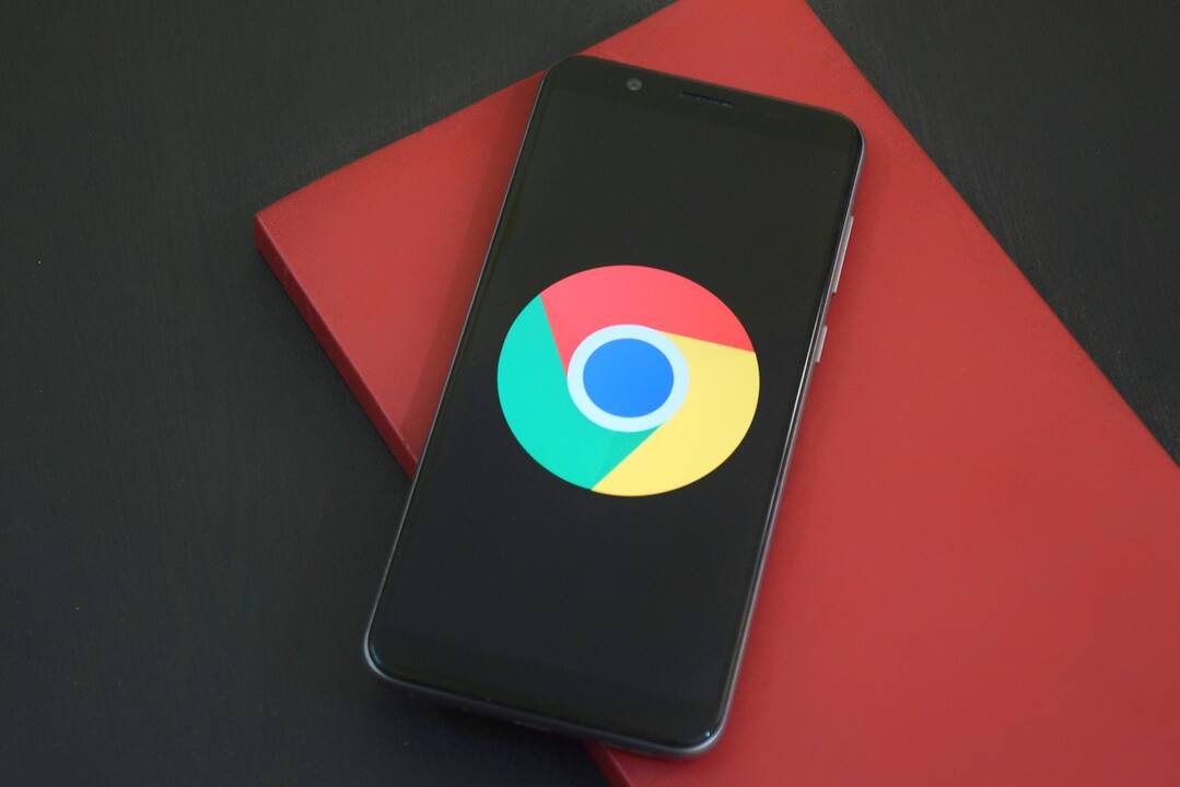 „Google“ skirta beveik pusės milijardo dolerių bauda