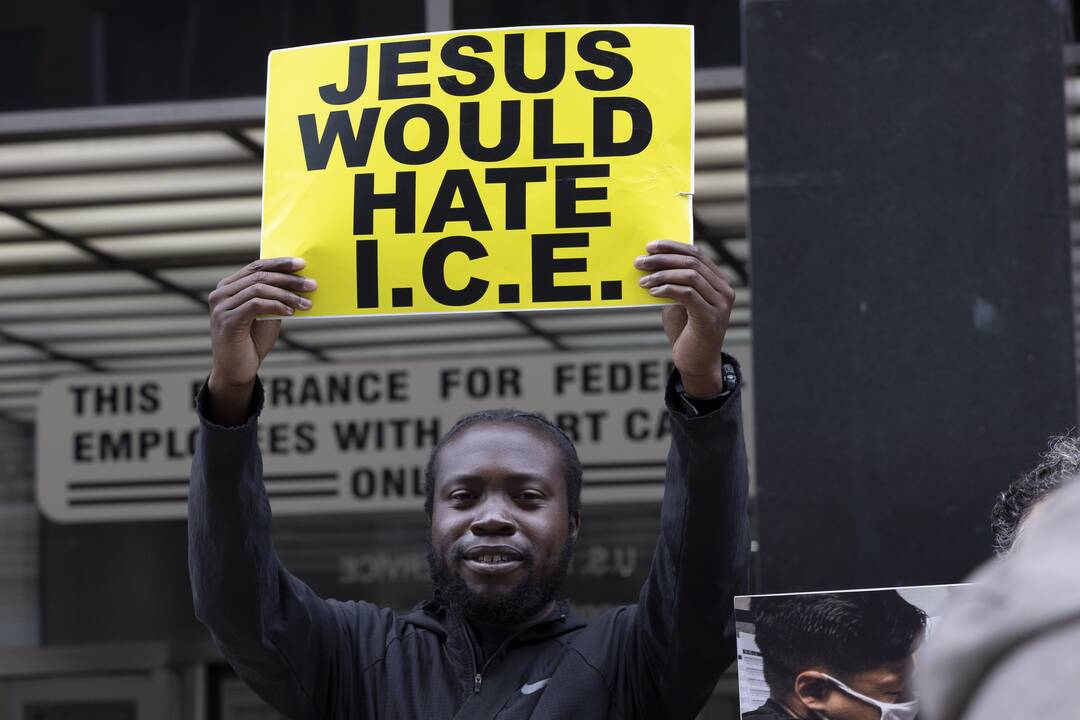 Teismas uždraudė Trumpui deportacijoms pasitelkti karo meto įstatymą