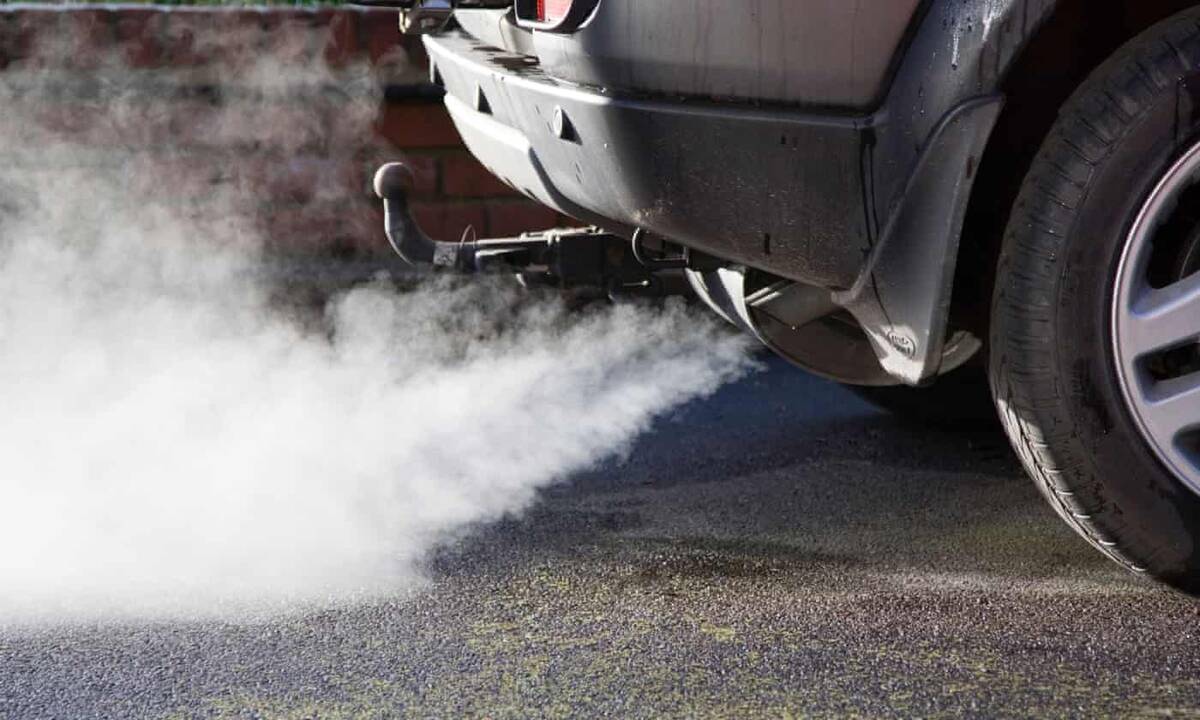  Statistika: senesni nei penkiolikos metų dyzeliniai lengvieji automobiliai taršos normų neatitinka beveik septynis kartus dažniau nei penkerių metų transporto priemonės.