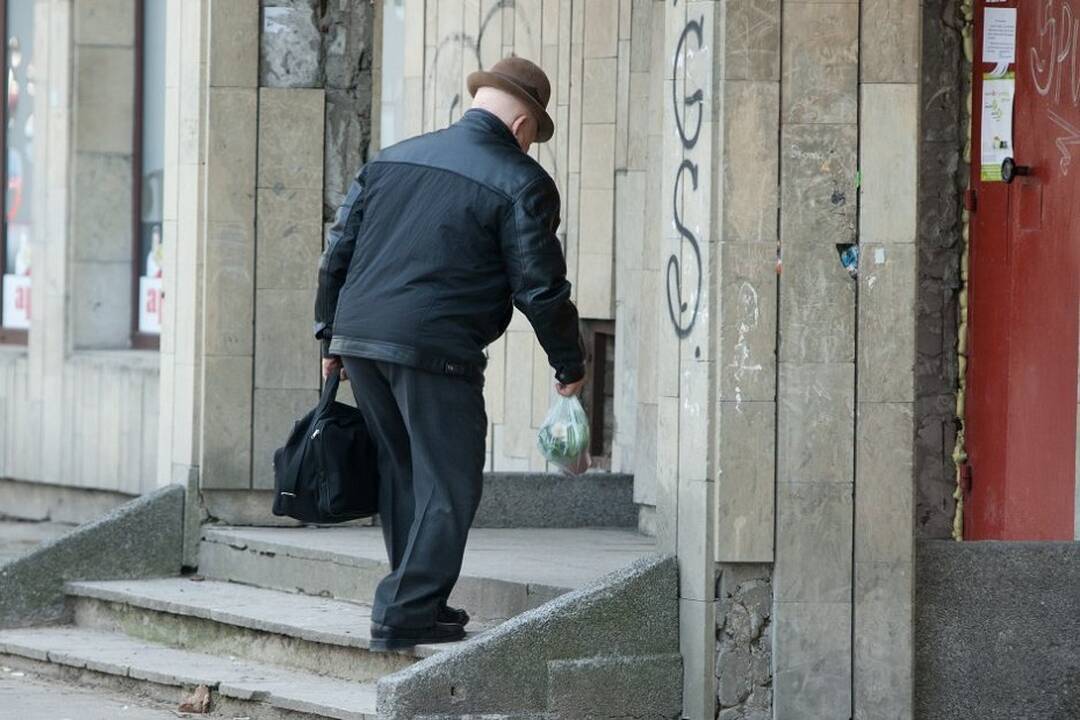 Geraširdį 89-erių senolį sukčiai maustė keturis metus