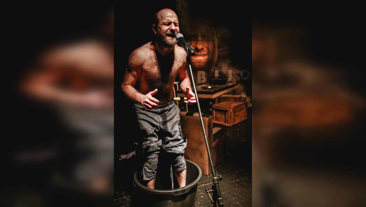 Akimirka: spektaklyje pagrindinį vaidmenį atliks aktorius A. Pintulis.