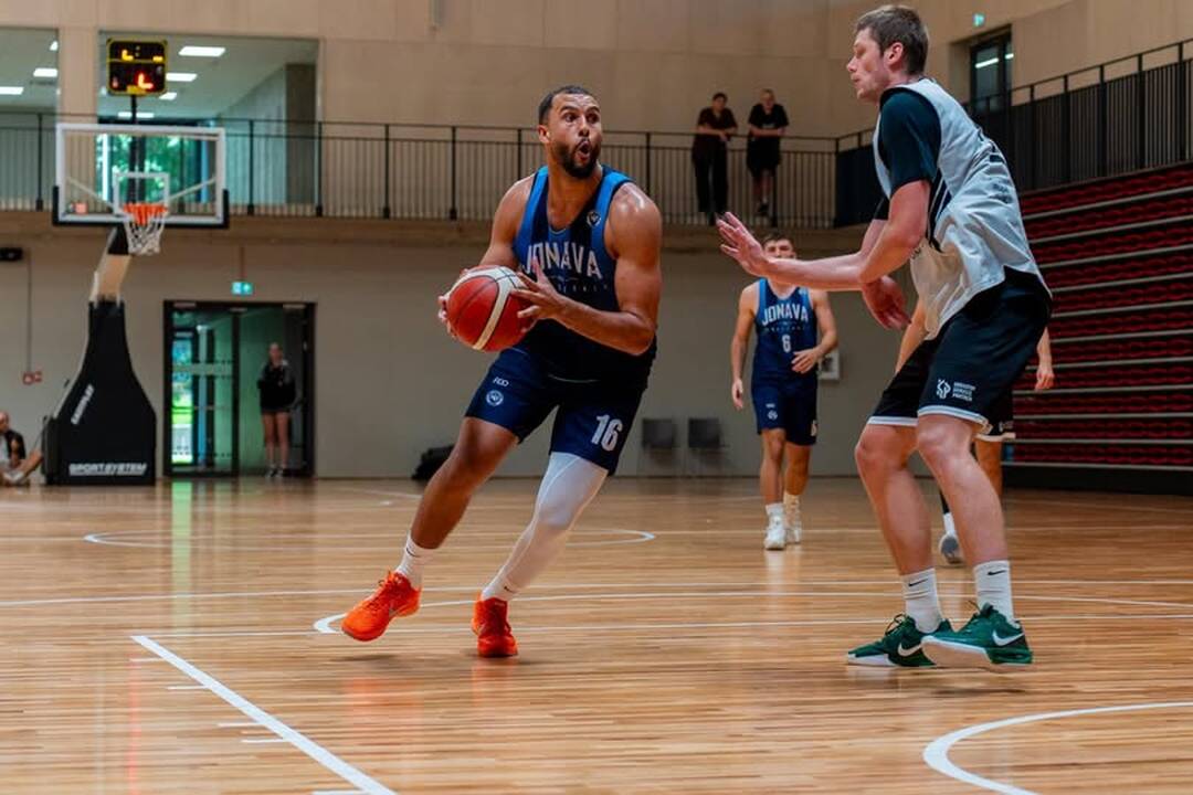Jonavos krepšininkai pasirengimo cikle iškovojo antrąją pergalę