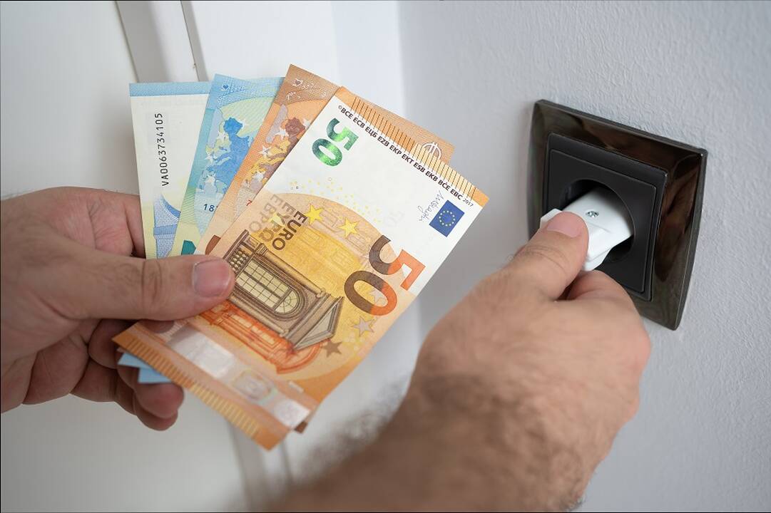 LEA: per savaitę vienas tiekėjas sumažino elektros tarifus