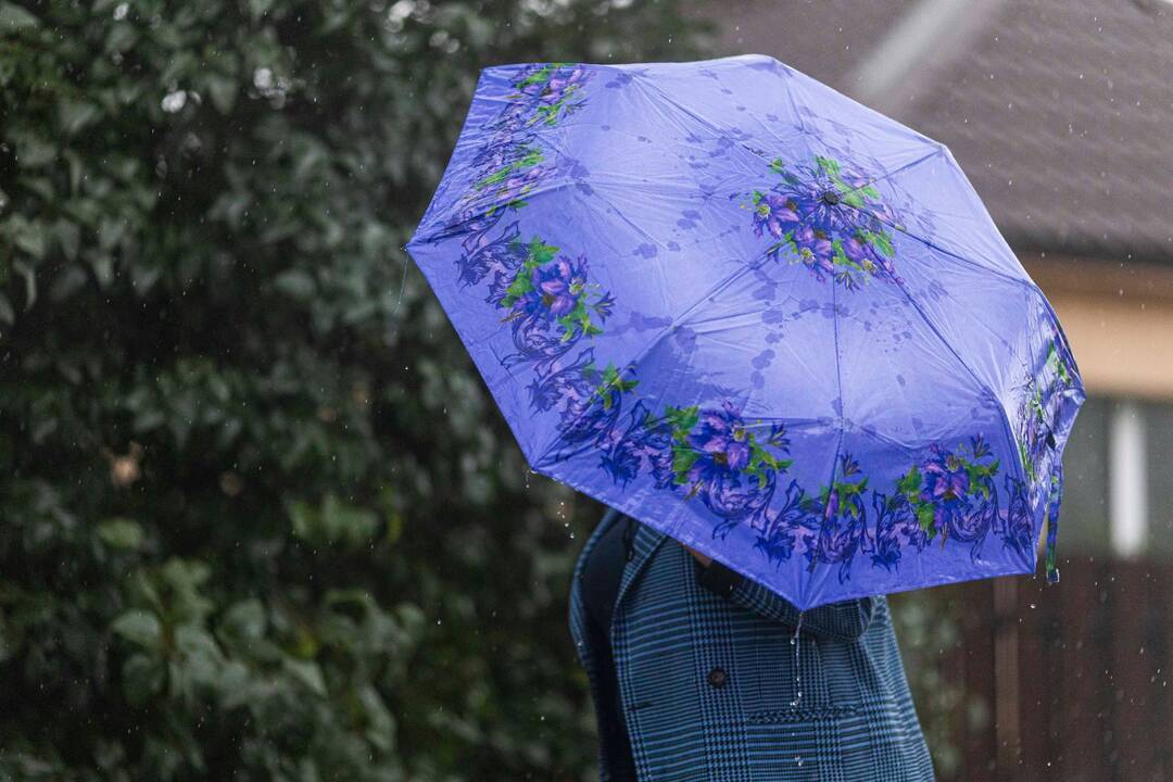Sinoptikė pateikė naujausią orų prognozę: įspėja dėl neramaus reiškinio