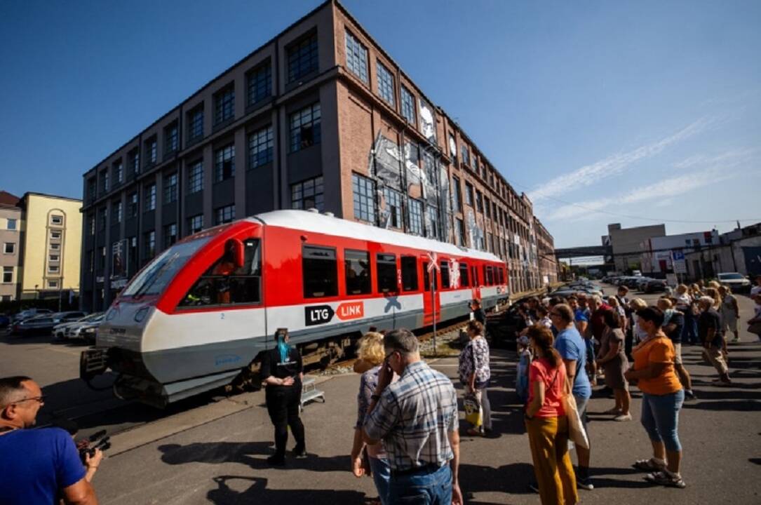 Gera žinia traukiniautojams: numatomi papildomi reisai savaitgalį keliaujantiems į miesto šventes