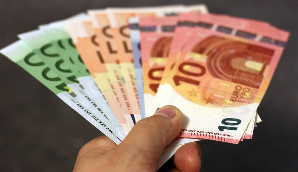 Minimalus atlyginimas – beveik 1,2 tūkst. eurų: socialinis teisingumas ar smūgis verslui?
