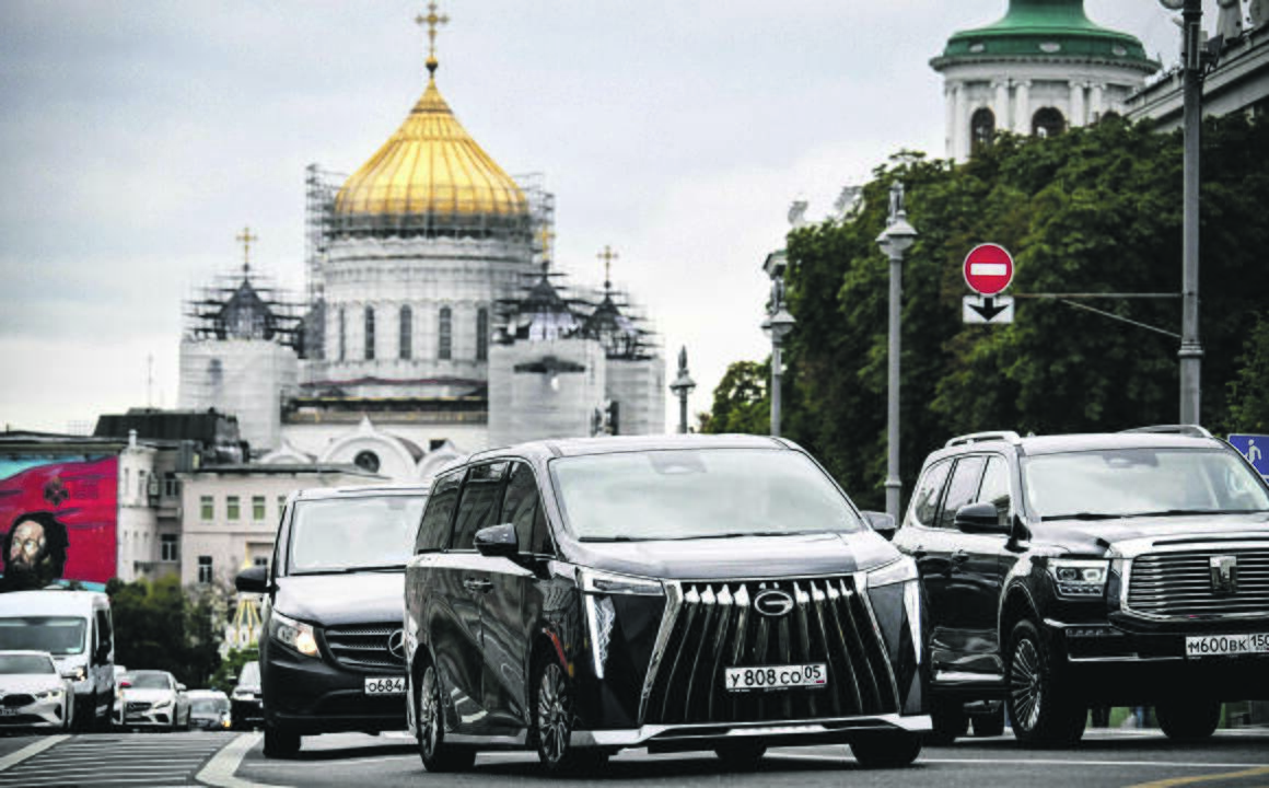 Pajėgumai: sudėtingą ekonominę situaciją atspindi ir padėtis automobilių rinkoje. Rugpjūtį Rusijoje parduota 17,6 proc. mažiau automobilių nei pernai, tarp populiariausių užsienio markių automobilių – kinų „Haaval“, „Chery“, „Geely“.