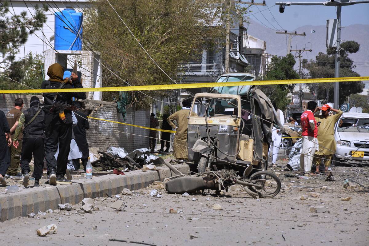 Pakistane per sprogimą prie saugumo pajėgų būstinės žuvo mažiausiai dešimt žmonių