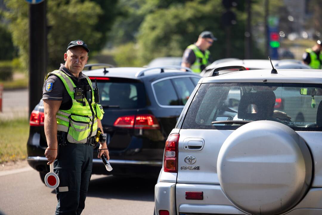 Policininkai, gydytojai, mokytojai: kas būtų, jei jie dirbtų tik 4 dienas?