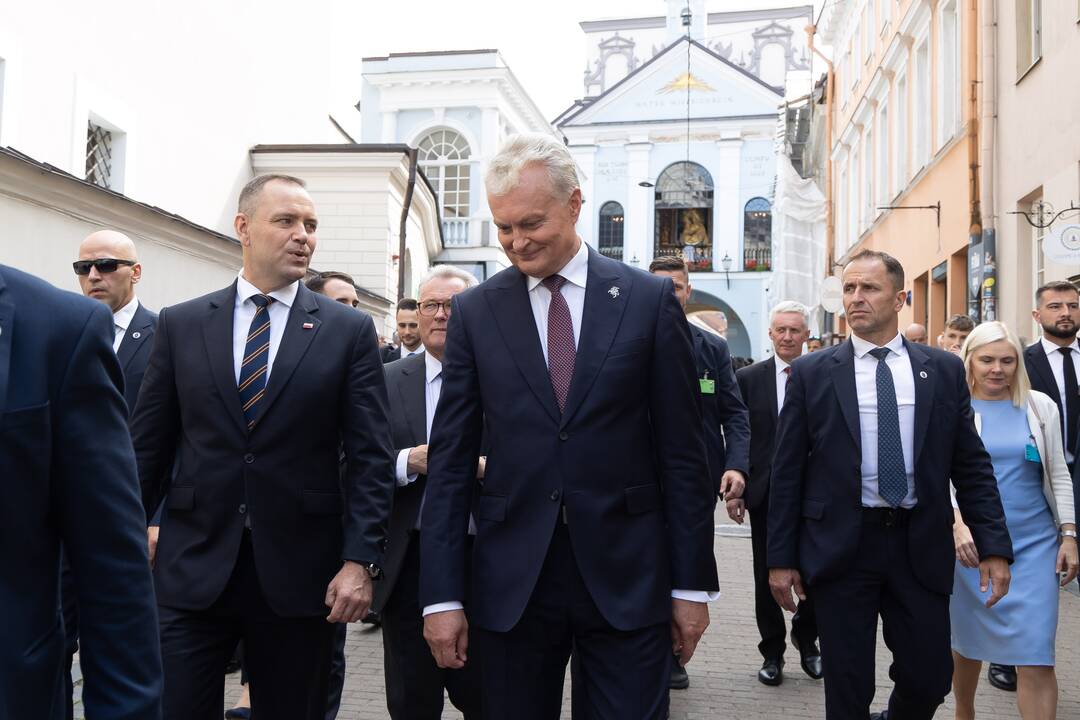 Karolis Nawrockis, Gitanas Nausėda