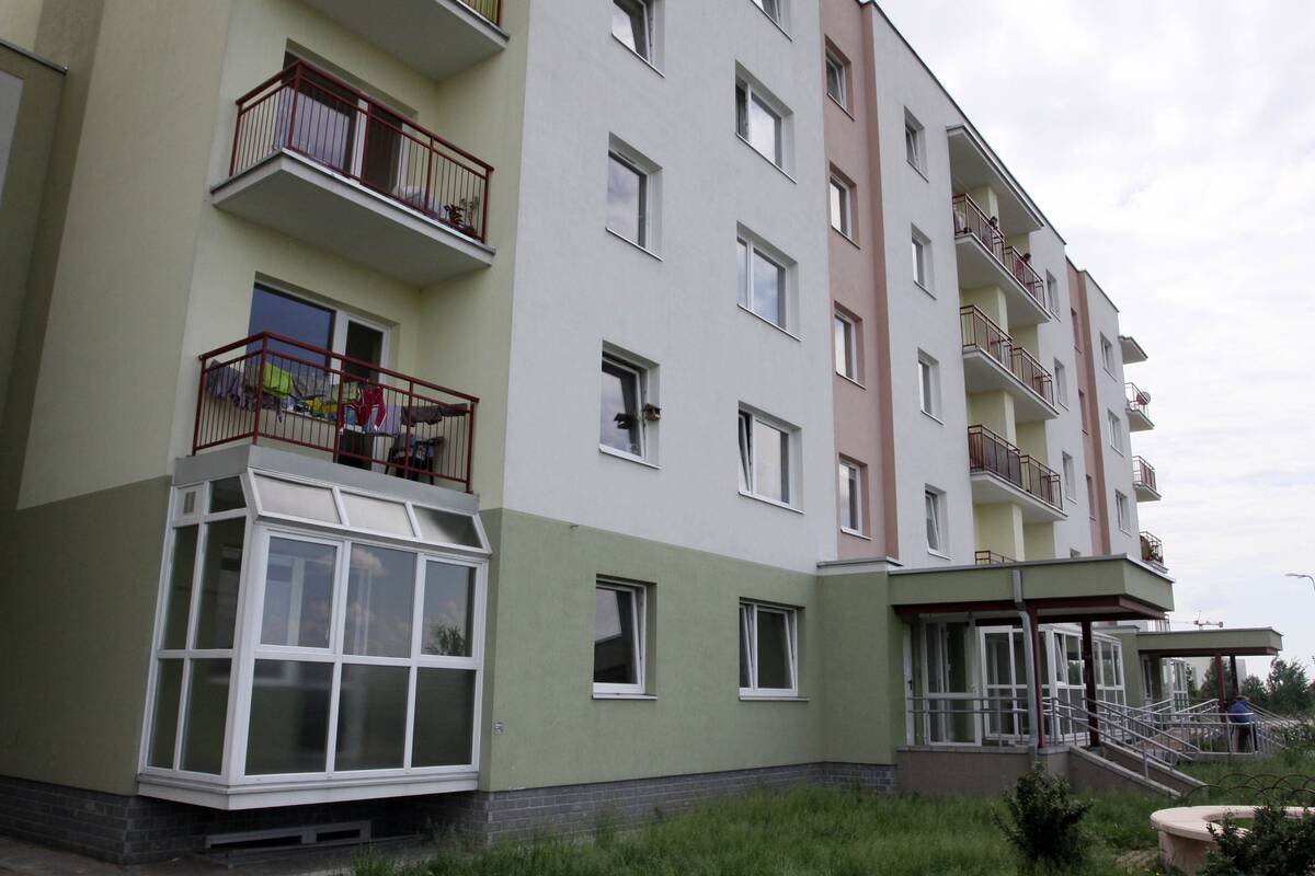 Naikinamos kliūtys gauti socialinį būstą: pretenduoti galės daugiau žmonių ir ne tik šeimos.