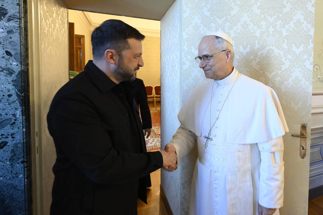 Zelenskis dėkoja popiežiui už raginimą nutraukti karą