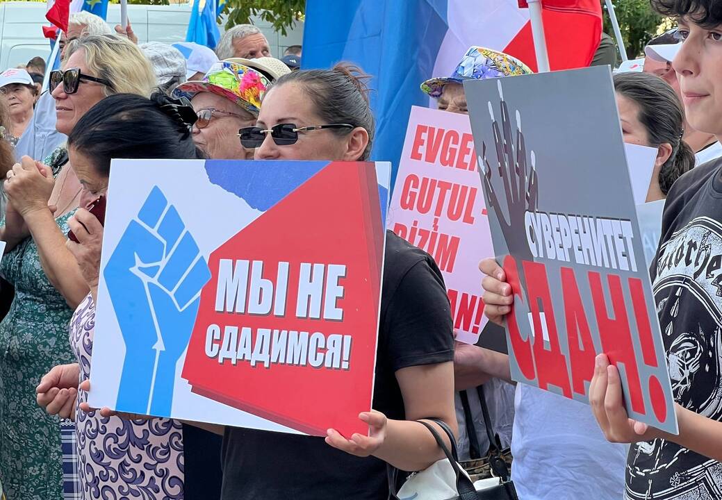 Per rinkimus moldavai rinksis tarp Rusijos ir ES