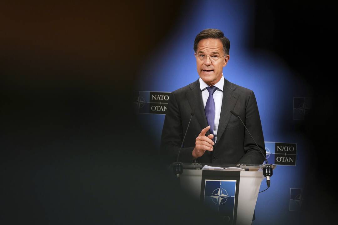 NATO vadovas: ne Rusijai spręsti, ar Vakarai gali siųsti taikos palaikymo pajėgas į Ukrainą